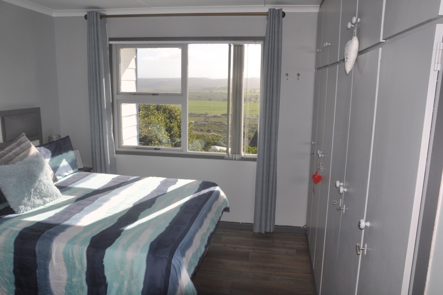 5 Bedroom Property for Sale in Fraaiuitsig Western Cape